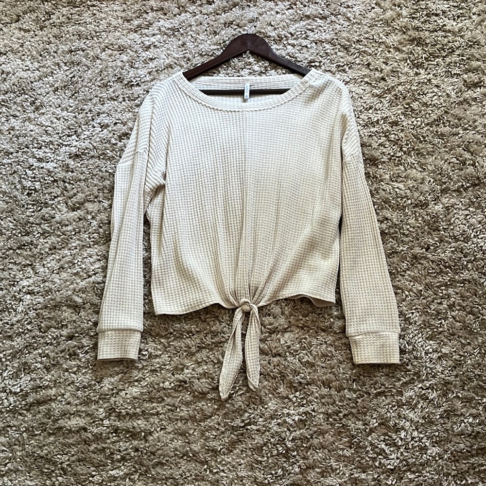 ❤️must order 2 or more items❤️ simple tan sweater!